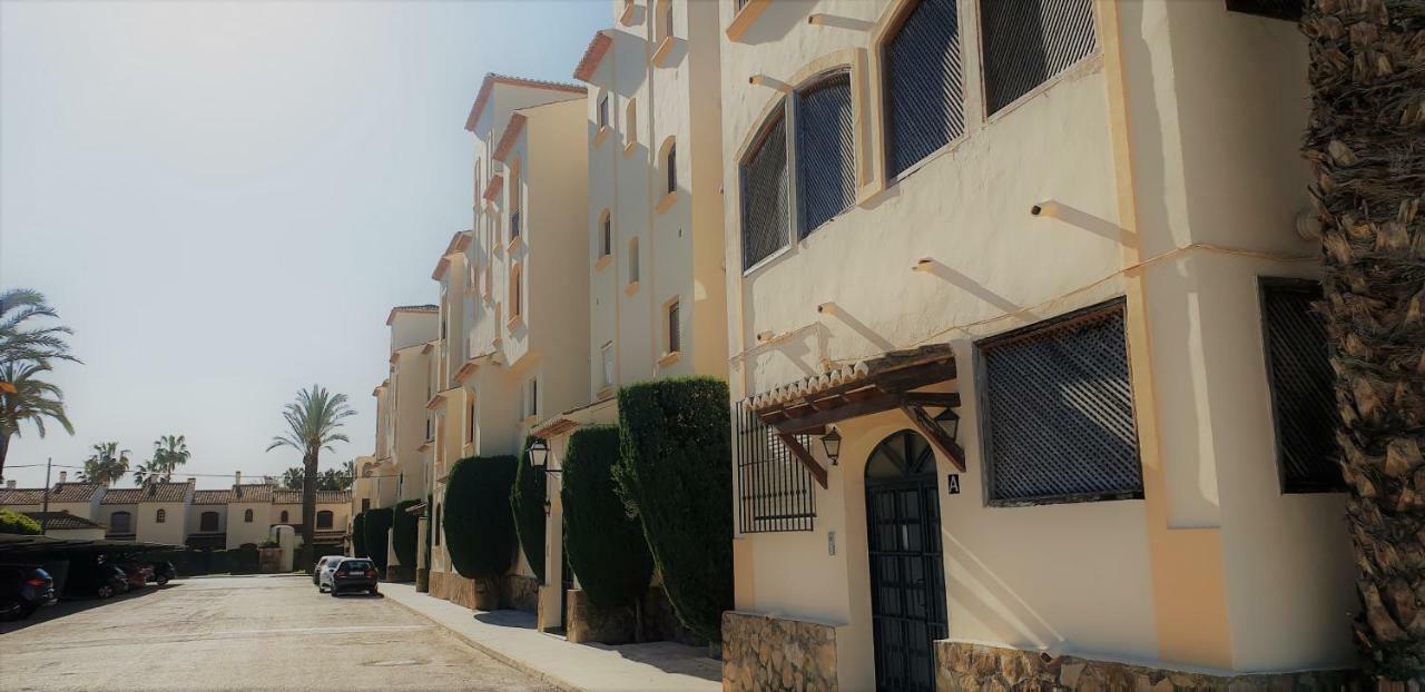 Bungavilla House In La Isla Jávea Eksteriør billede