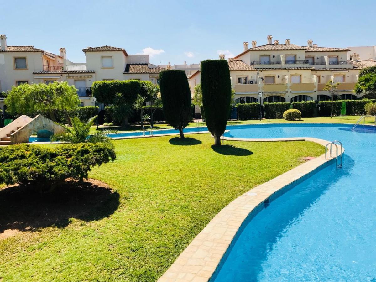Bungavilla House In La Isla Jávea Eksteriør billede