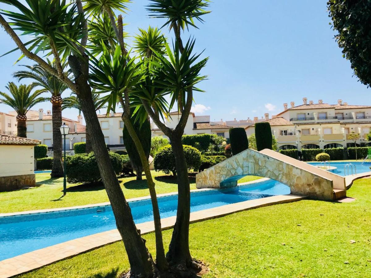 Bungavilla House In La Isla Jávea Eksteriør billede