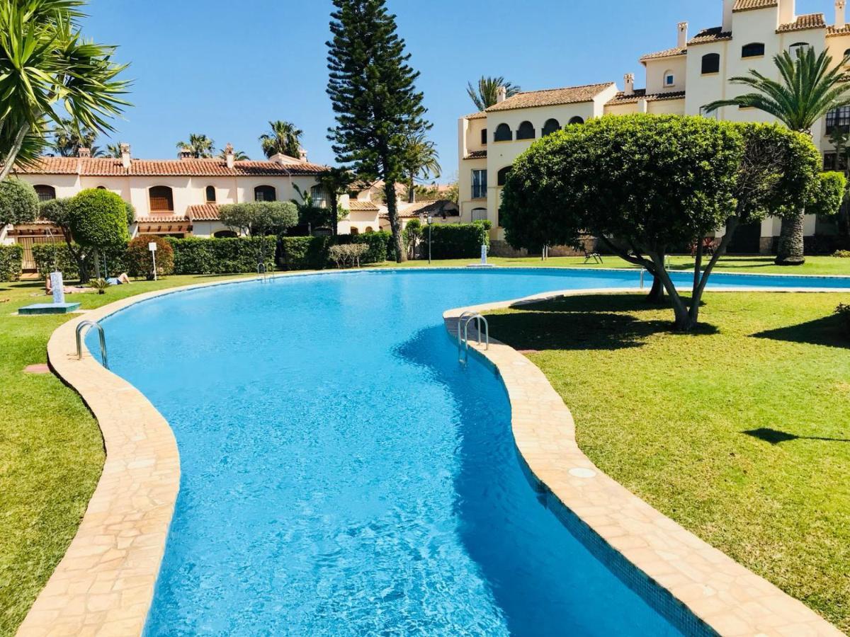 Bungavilla House In La Isla Jávea Eksteriør billede